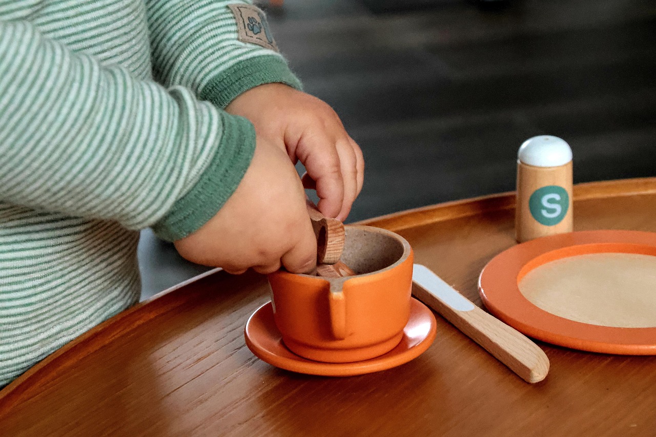 Brinquedo com material reciclável: 5 ideias criativas